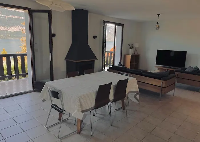Villa Avec Vue Lac Panoramique Proche De La Plage