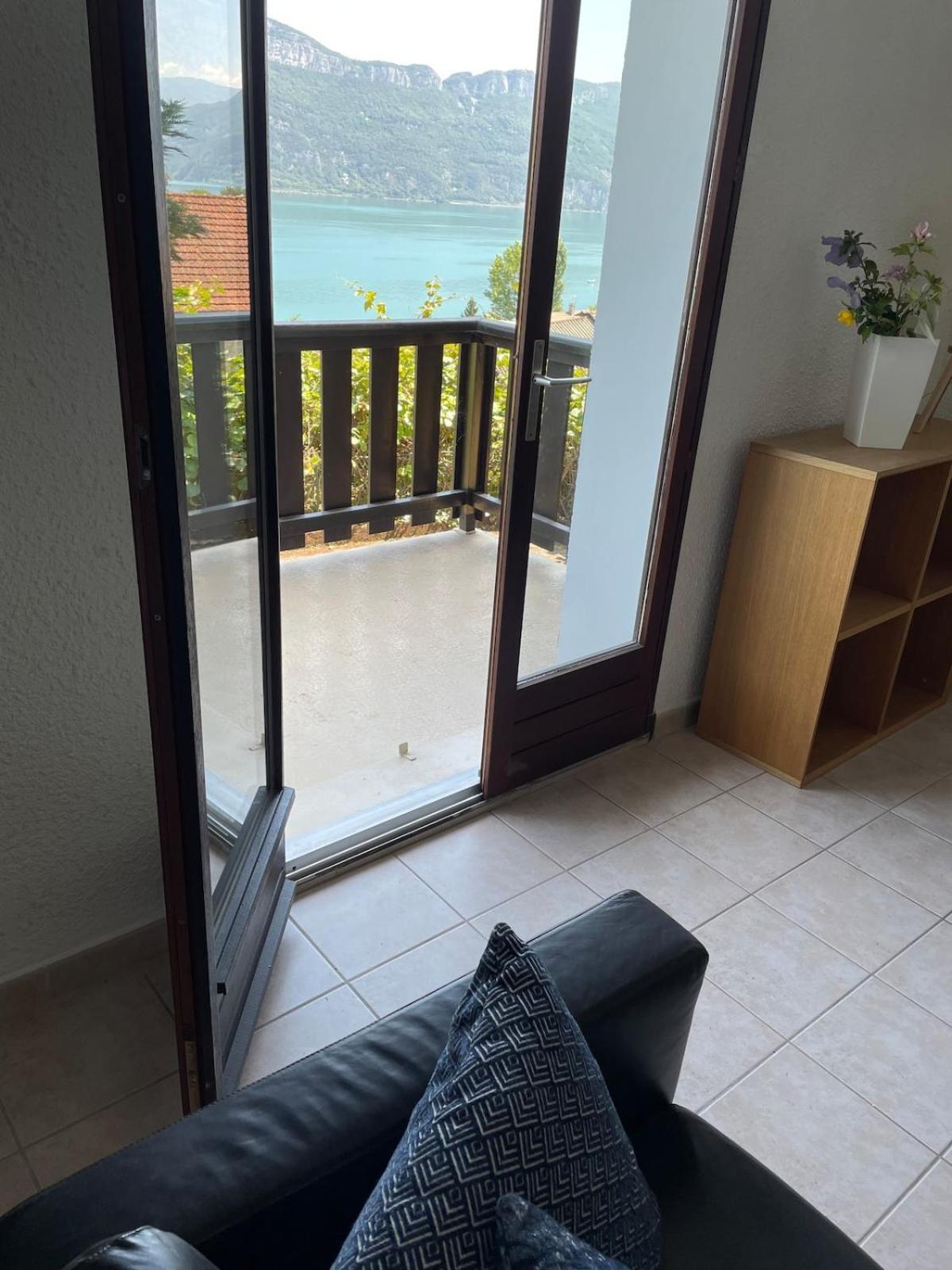 Avec Vue Panoramique Proche De La Villa Conjux